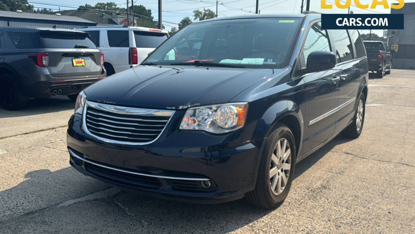 2016 Chrysler Town & Country Touring — Minivan — 105,222 mi — Avenel, NJ