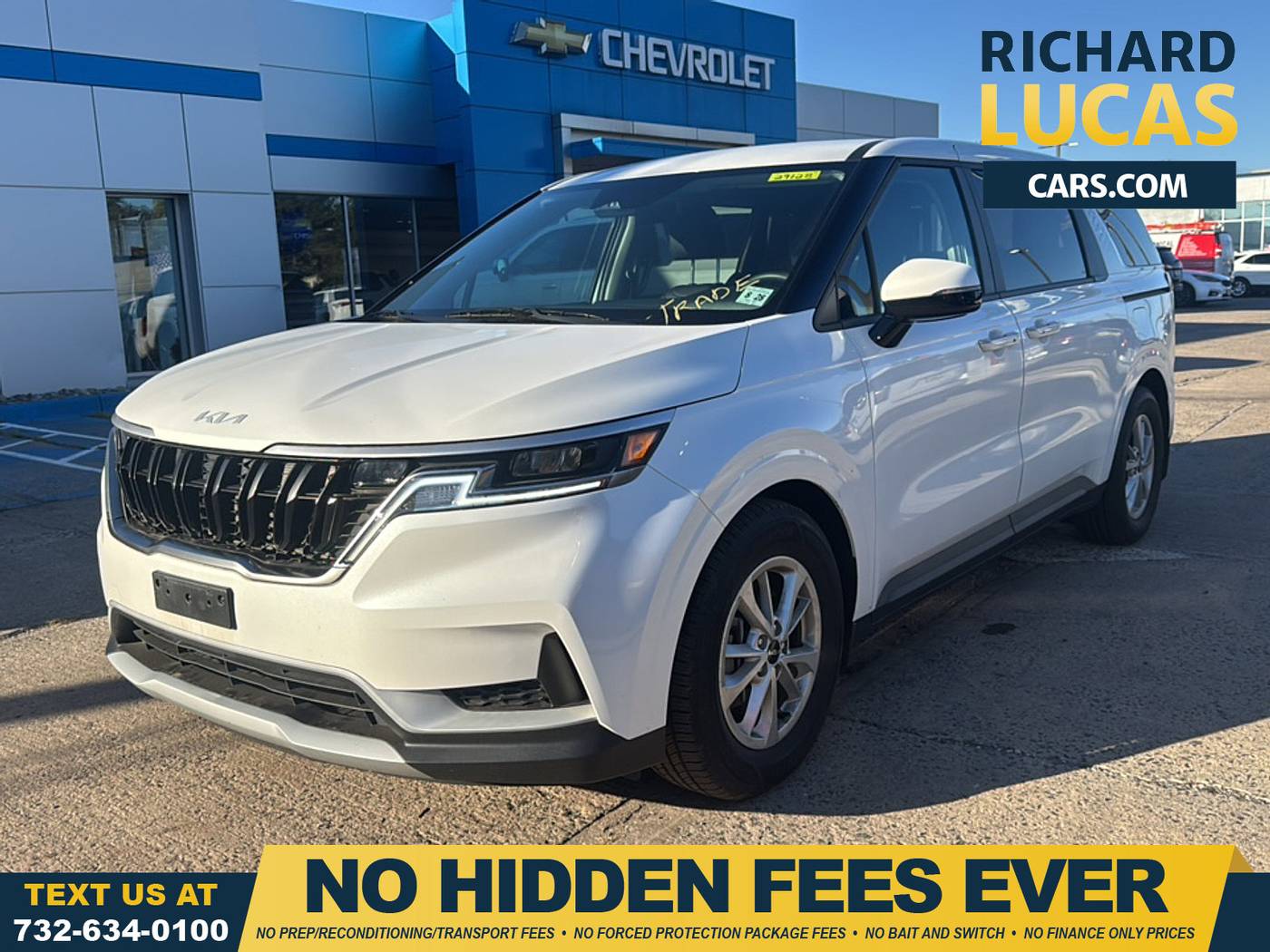 2024 Kia Carnival LXS — Minivan — 21,557 mi — Avenel, NJ