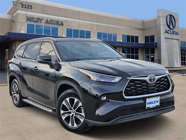 2022 Toyota Highlander XLE — SUV — 58,781 mi — Fort Worth, TX