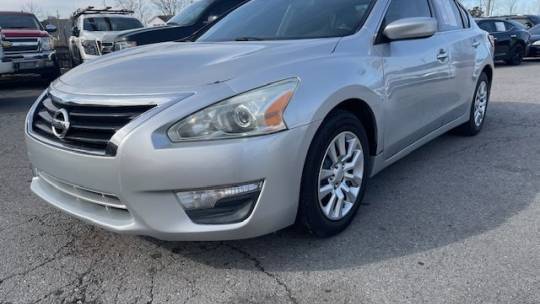 2013 Nissan Altima 2.5 S — Sedan — 172,332 mi — Smyrna, TN