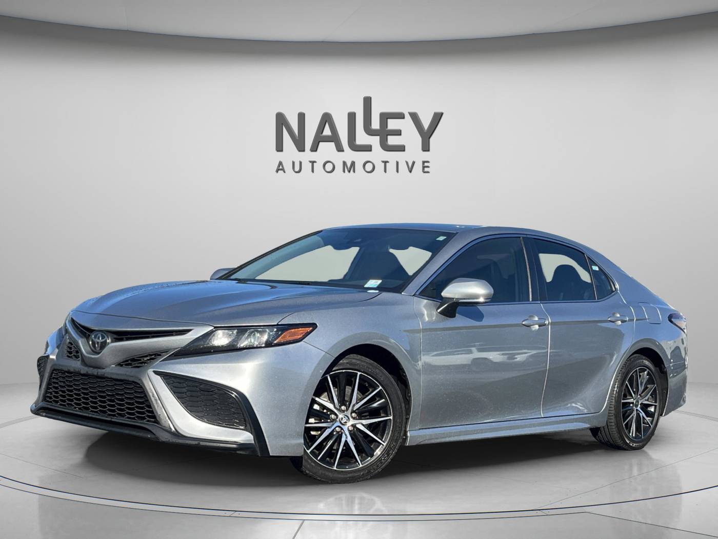 2022 Toyota Camry SE — Sedan — 111,997 mi — Union City, GA