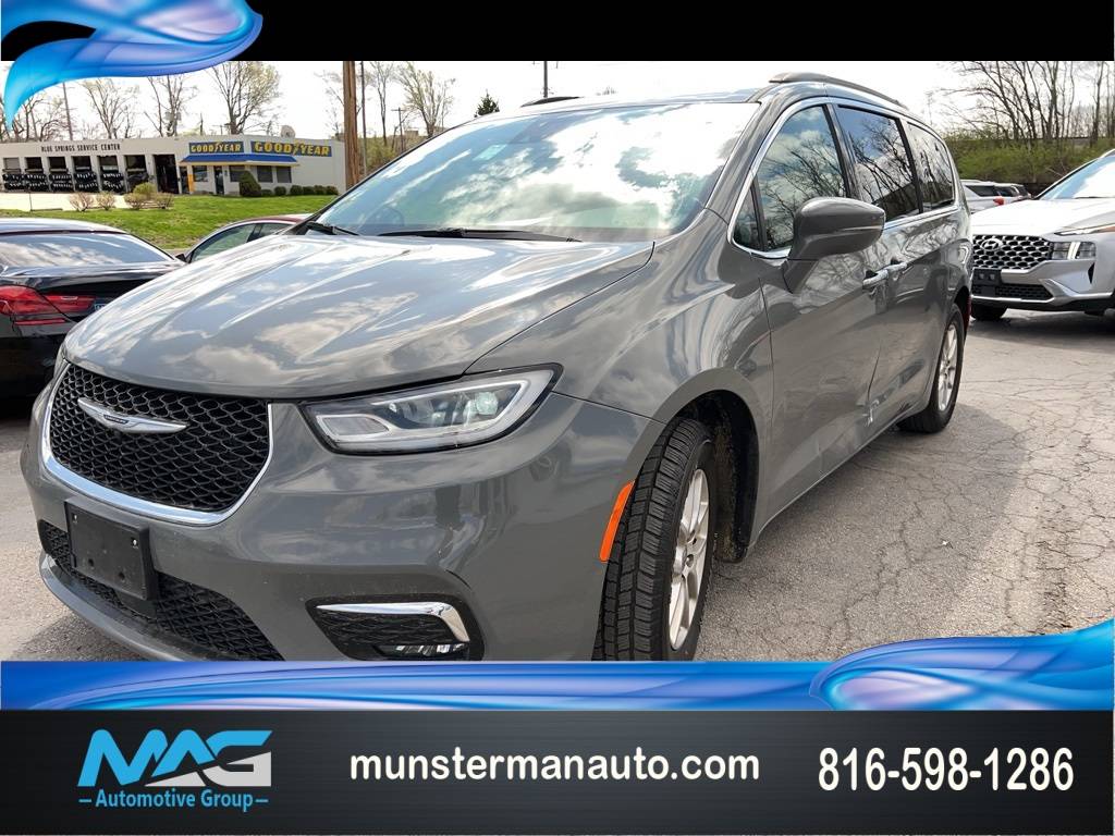 2022 Chrysler Pacifica Touring L — Minivan — 86,998 mi — Blue Springs, MO