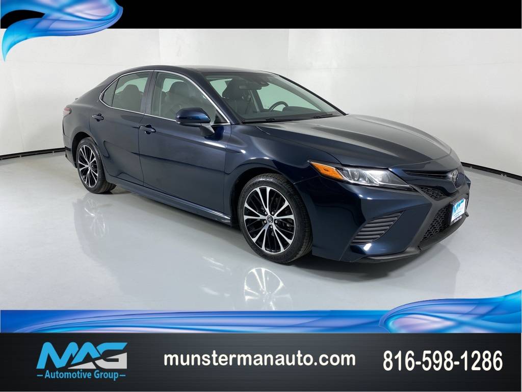 2018 Toyota Camry SE — Sedan — 100,749 mi — Blue Springs, MO
