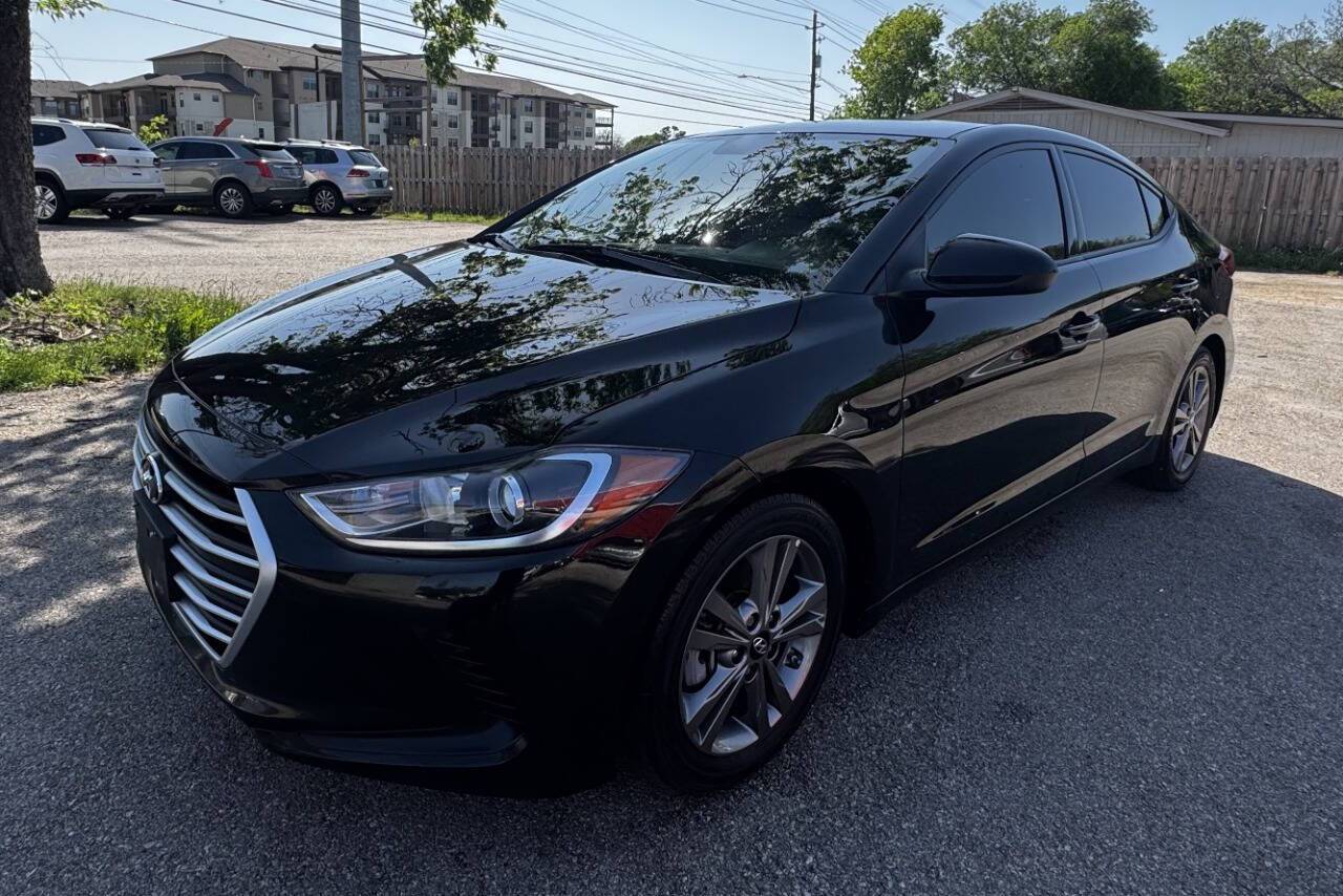 2018 Hyundai Elantra SEL — Sedan — 105,658 mi — Austin, TX