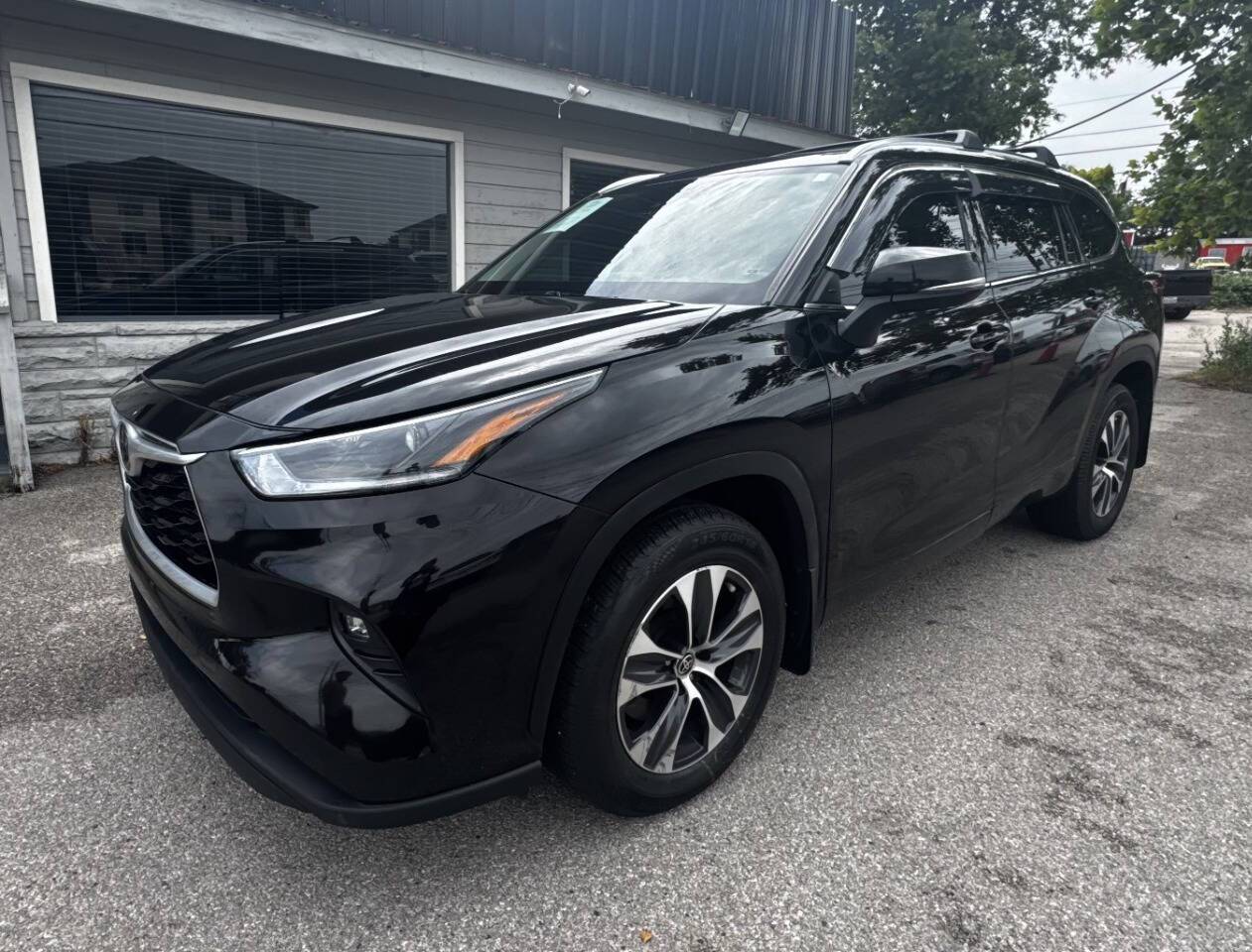 2021 Toyota Highlander XLE — SUV — 83,833 mi — Austin, TX