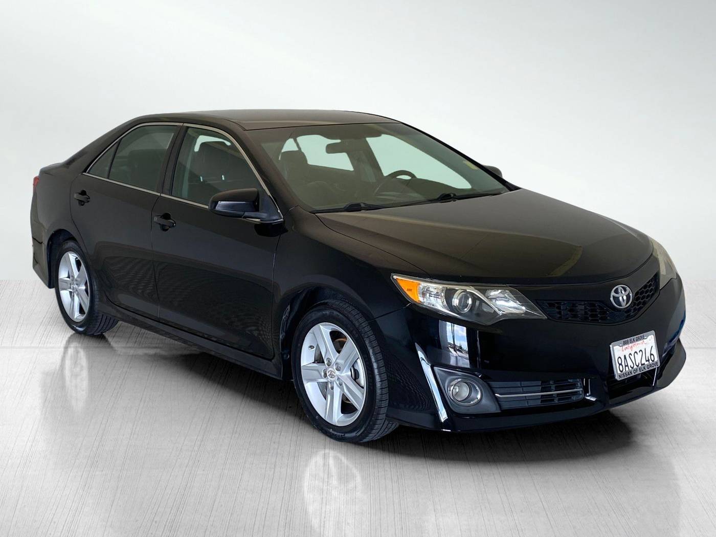 2012 Toyota Camry SE — Sedan — 136,189 mi — Elk Grove, CA