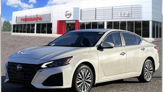 2023 Nissan Altima SV — Sedan — 9,628 mi — Patchogue, NY