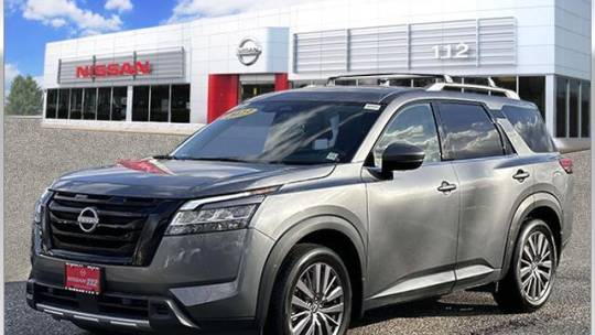 2023 Nissan Pathfinder SL — SUV — 16,556 mi — Patchogue, NY
