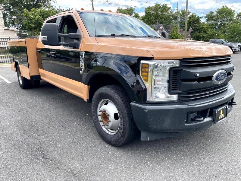 2019 Ford Super Duty F-350 Chassis Cab XL — Chassis Cab Truck — 117,149 mi — New Brunswick, NJ