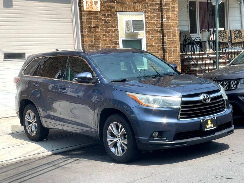 2016 Toyota Highlander LE V6 — SUV — 130,429 mi — New Brunswick, NJ