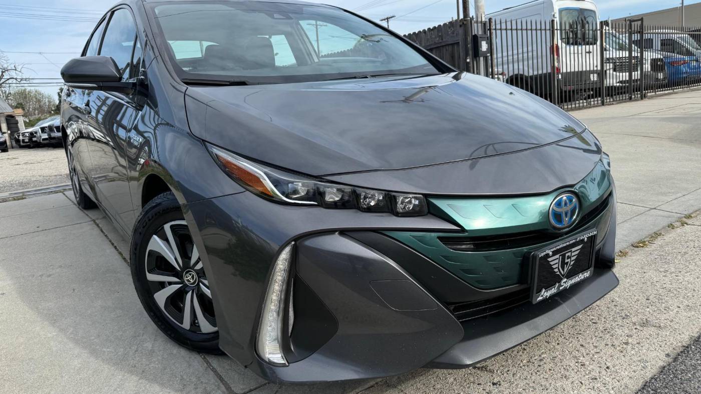 2017 Toyota Prius Prime Plus — Hatchback — 141,043 mi — Van Nuys, CA