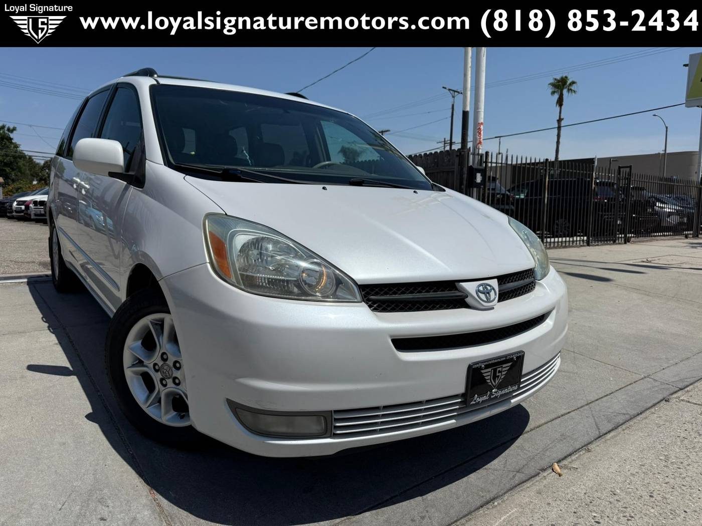 2005 Toyota Sienna XLE — Minivan — 139,754 mi — Van Nuys, CA