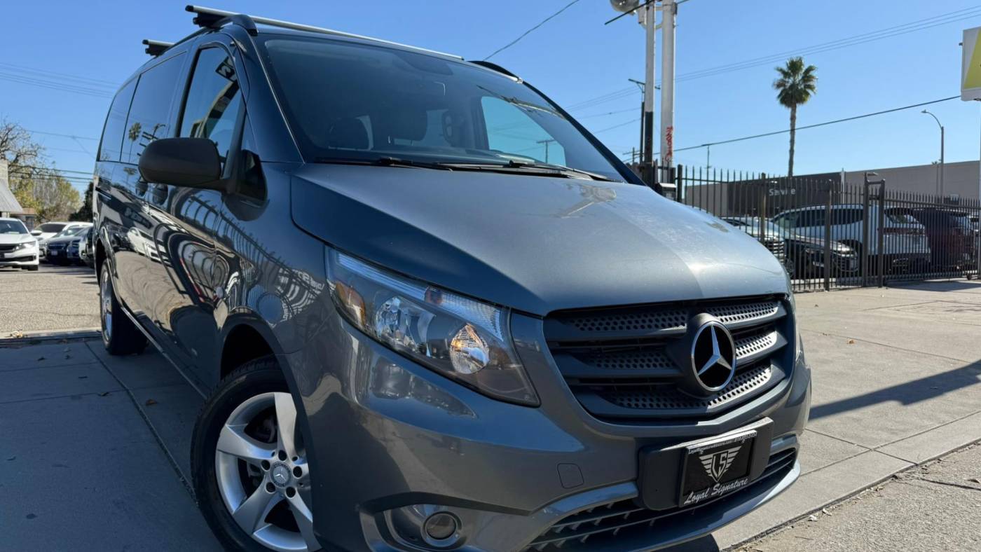 2016 Mercedes-Benz Metris Passenger Van Standard — Passenger Van — 90,480 mi — Van Nuys, CA