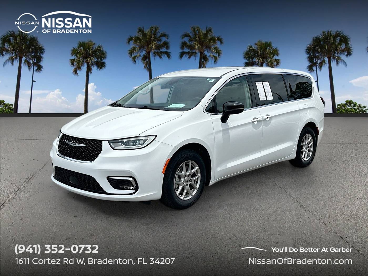 2024 Chrysler Pacifica Touring L — Minivan — 26,135 mi — Bradenton, FL