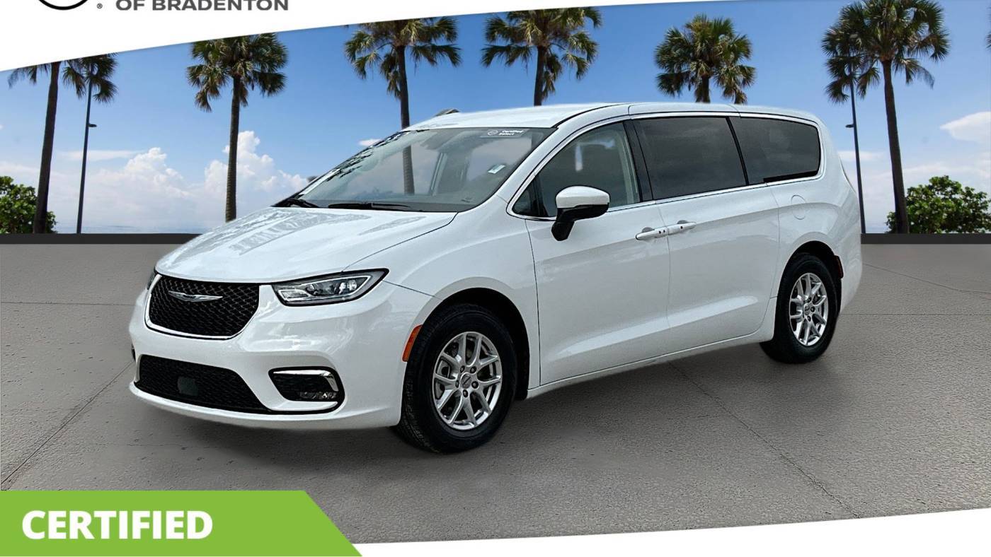 2023 Chrysler Pacifica Touring L — Minivan — 48,633 mi — Bradenton, FL