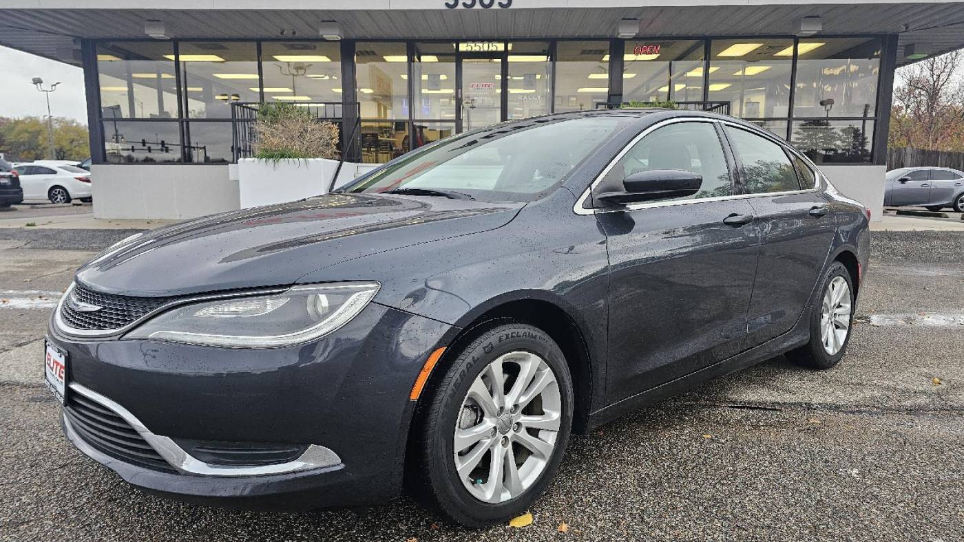 2017 Chrysler 200 Limited Platinum — Sedan — 112,062 mi — Wichita, KS