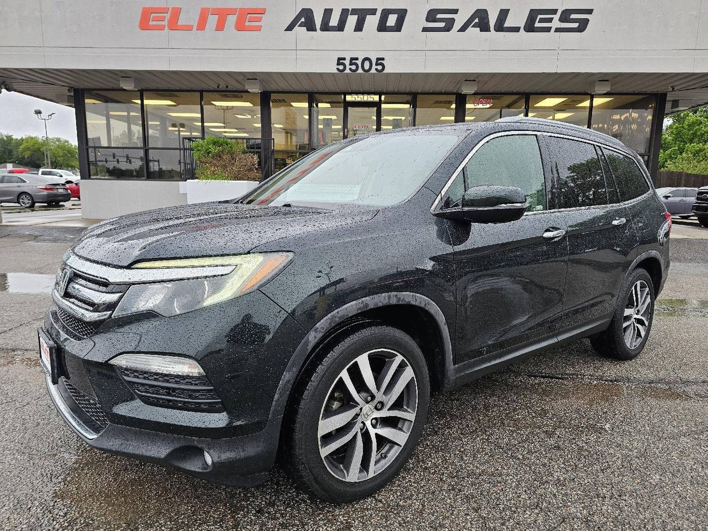 2017 Honda Pilot Touring — SUV — 109,839 mi — Wichita, KS