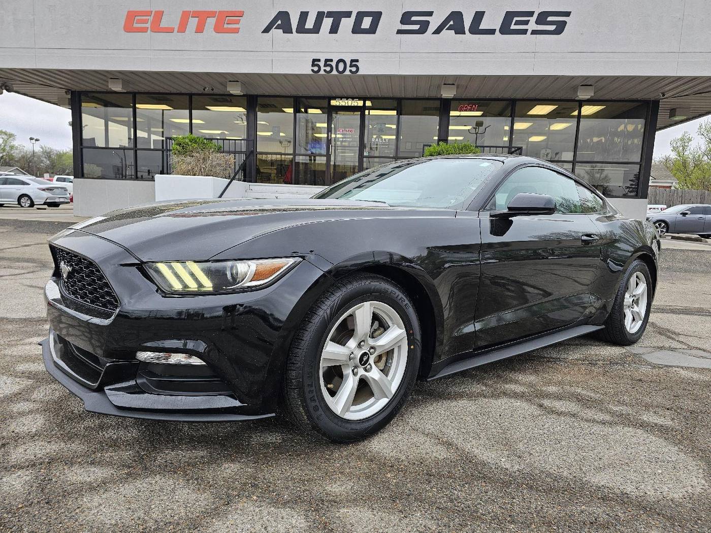 2017 Ford Mustang V6 — Coupe — 100,763 mi — Wichita, KS