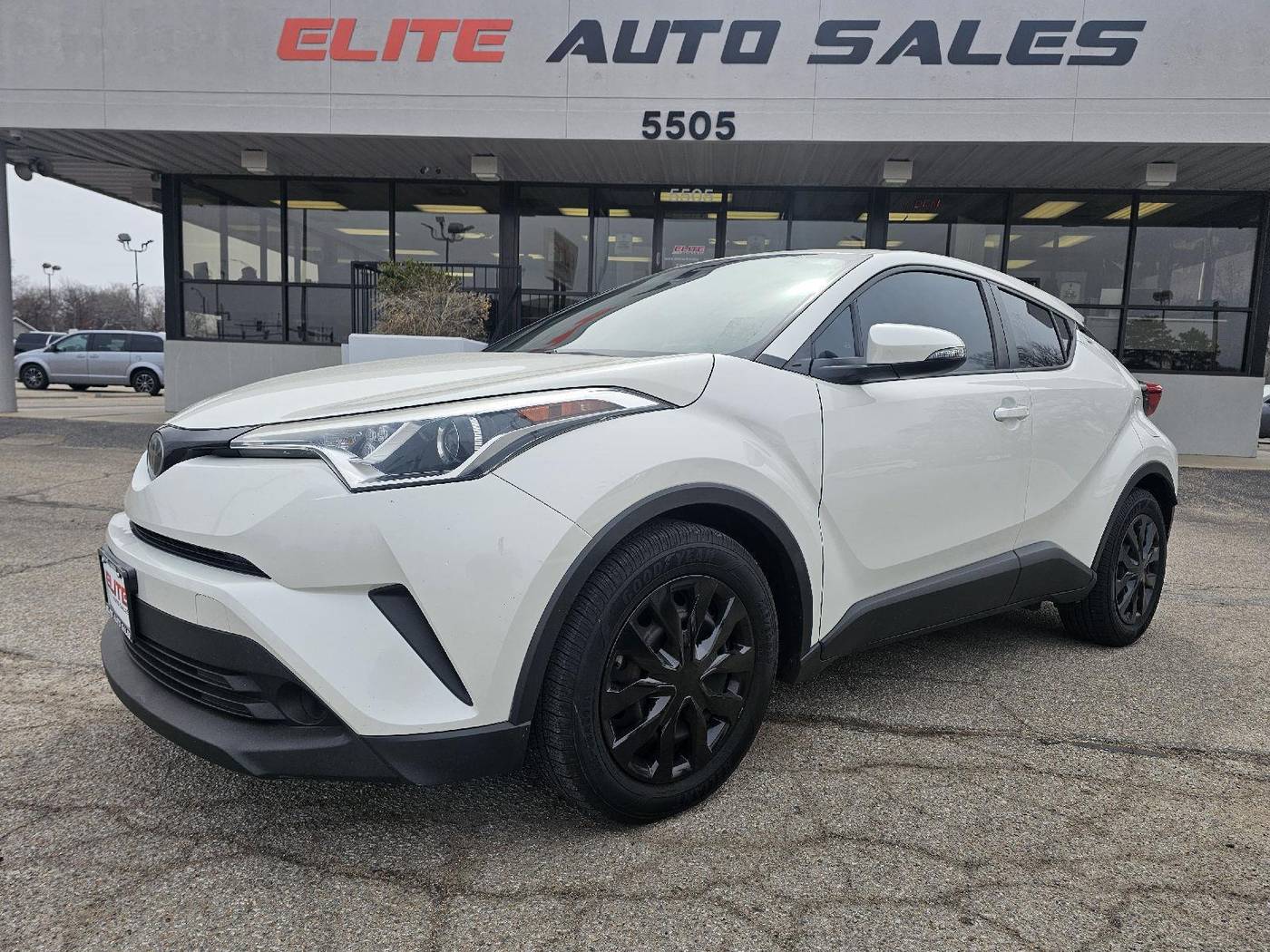 2019 Toyota C-HR LE — SUV — 90,152 mi — Wichita, KS
