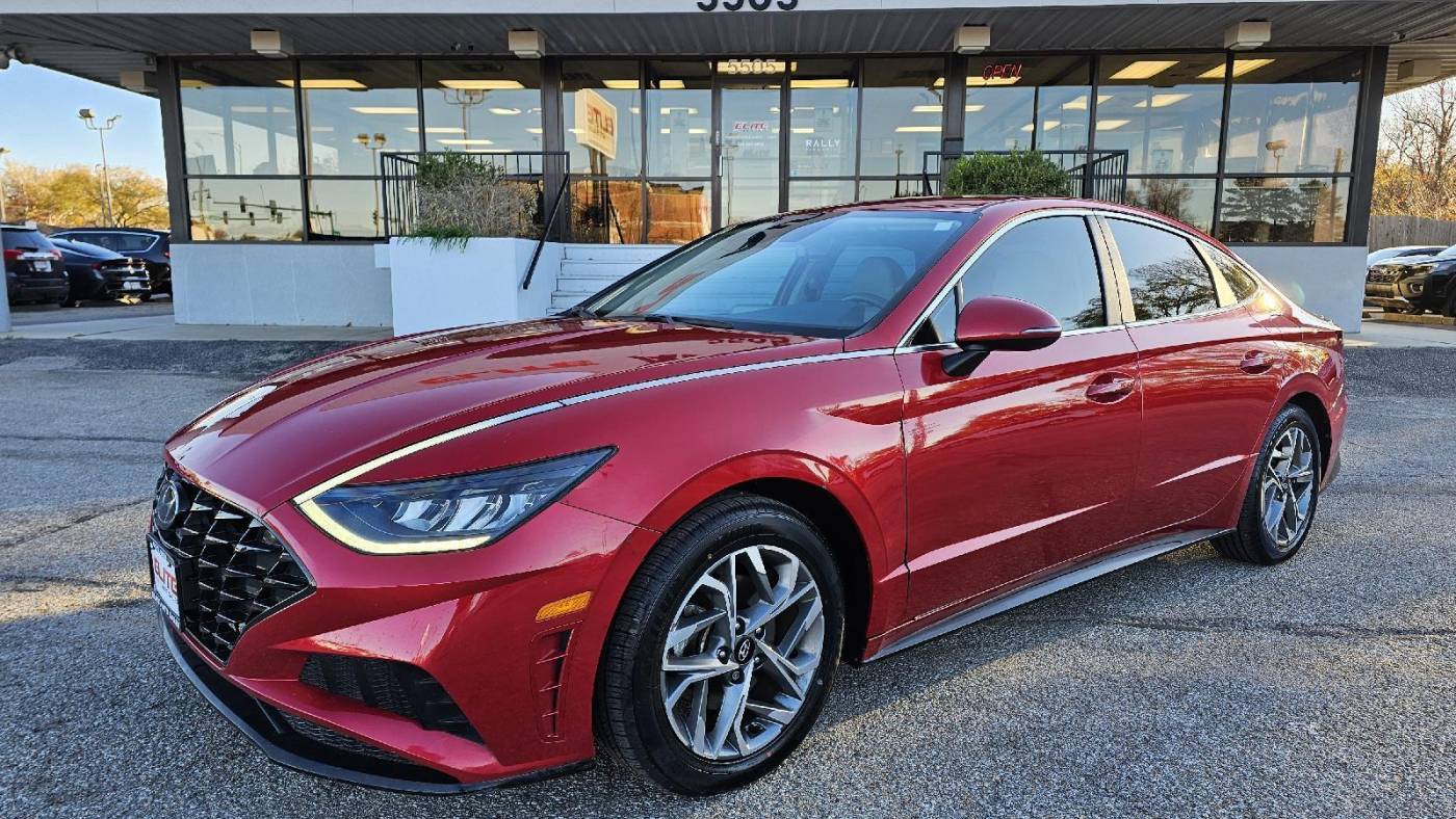 2021 Hyundai Sonata SEL — Sedan — 70,523 mi — Wichita, KS