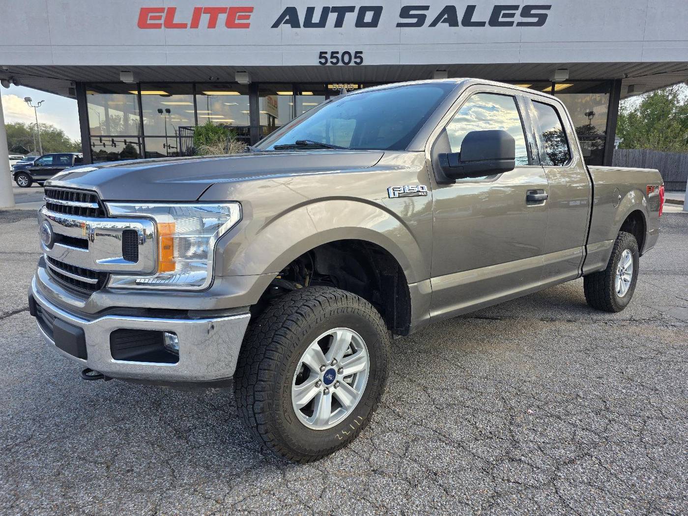 2020 Ford F-150 XLT — Pickup Truck — 129,857 mi — Wichita, KS