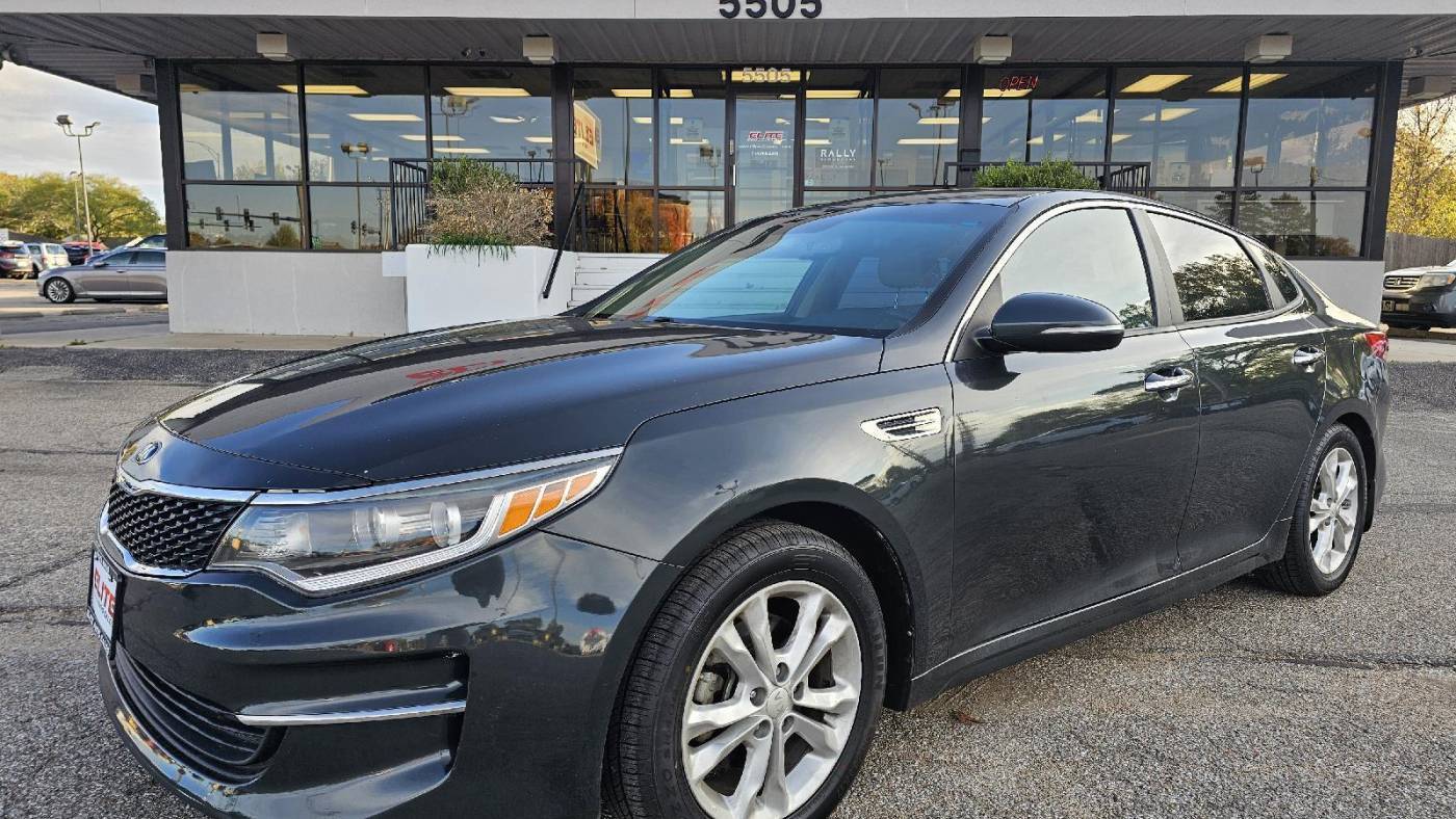 2016 Kia Optima LX — Sedan — 84,989 mi — Wichita, KS