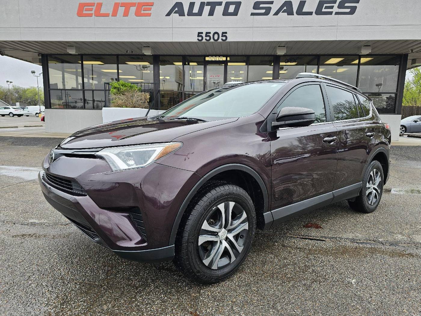 2018 Toyota RAV4 LE — SUV — 124,591 mi — Wichita, KS
