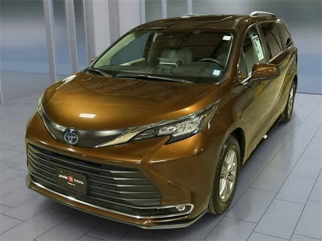 2022 Toyota Sienna XLE — Minivan — 38,294 mi — Ramsey, NJ