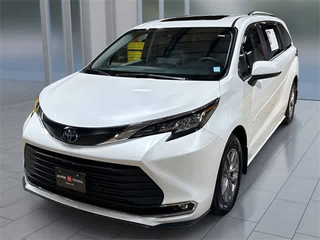 2022 Toyota Sienna XLE — Minivan — 15,326 mi — Ramsey, NJ