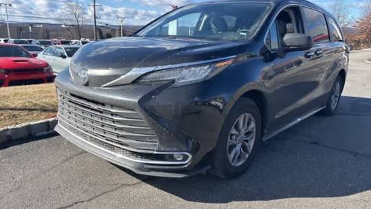 2023 Toyota Sienna XLE — Minivan — 50,007 mi — Ramsey, NJ
