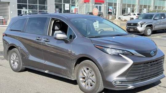 2023 Toyota Sienna XLE — Minivan — 51,638 mi — Ramsey, NJ
