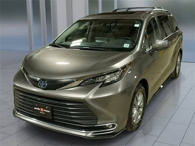 2022 Toyota Sienna XLE — Minivan — 30,310 mi — Ramsey, NJ