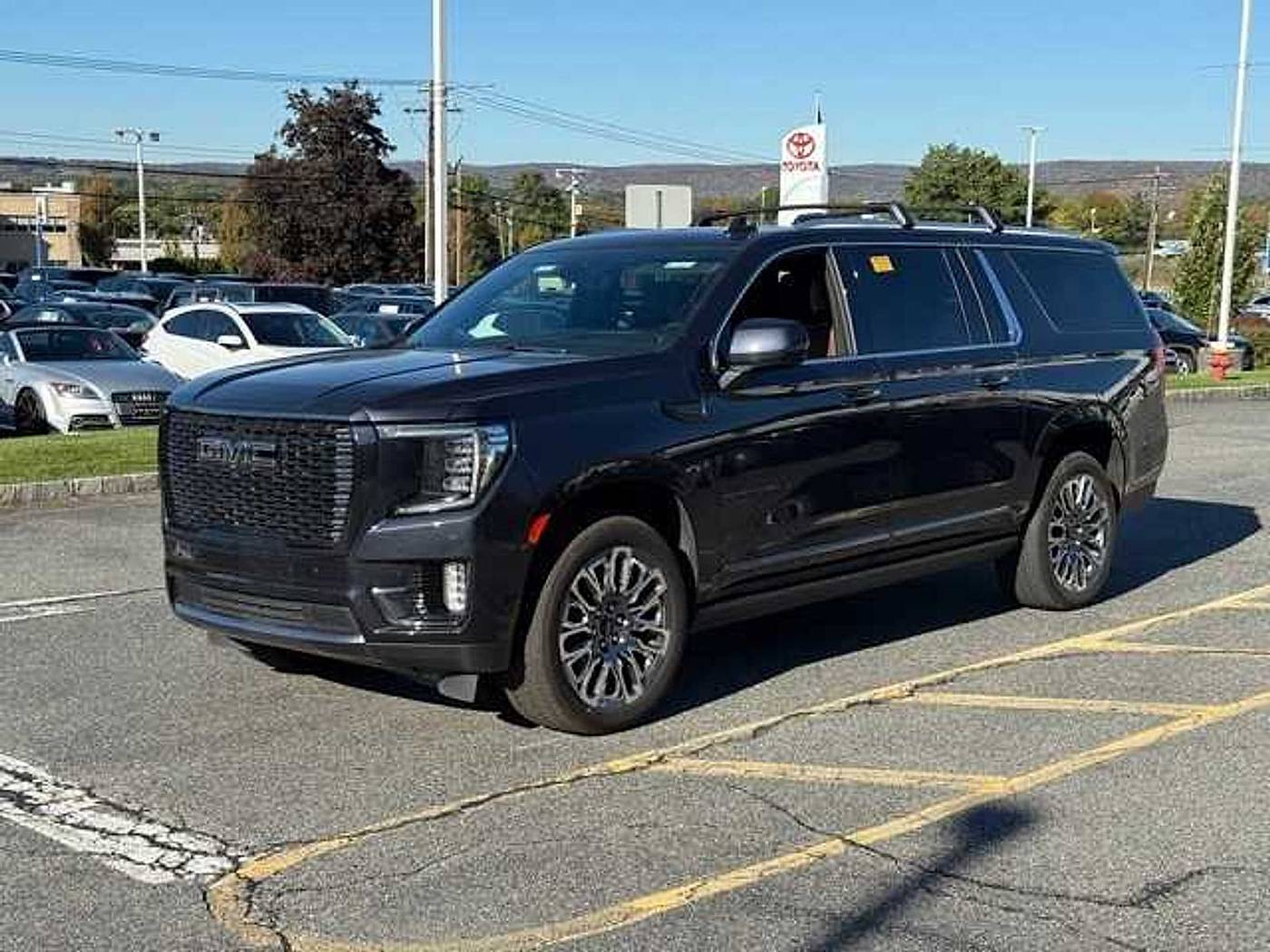 2023 GMC Yukon Denali Ultimate — SUV — 41,263 mi — Ramsey, NJ