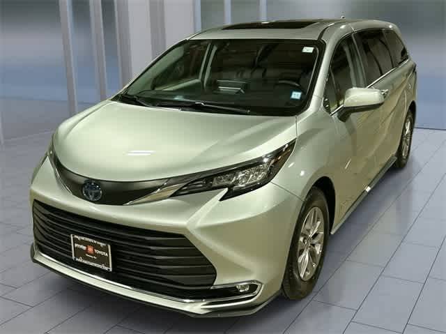 2021 Toyota Sienna XLE — Minivan — 46,794 mi — Ramsey, NJ
