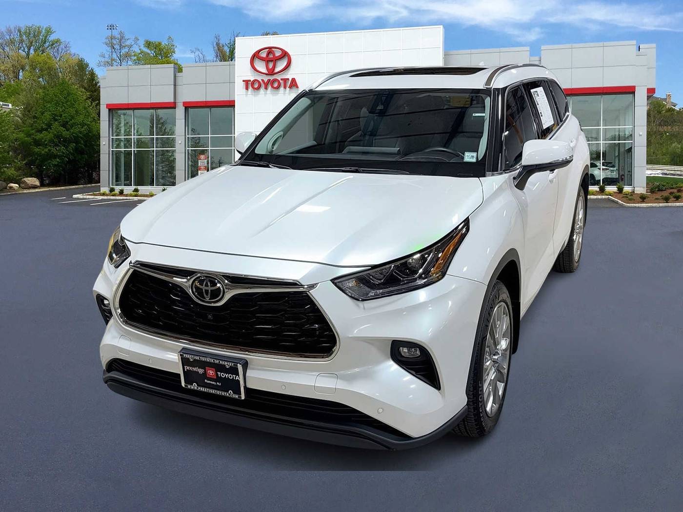 2024 Toyota Highlander Limited — SUV — 14,889 mi — Ramsey, NJ