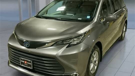 2022 Toyota Sienna XLE — Minivan — 36,184 mi — Ramsey, NJ