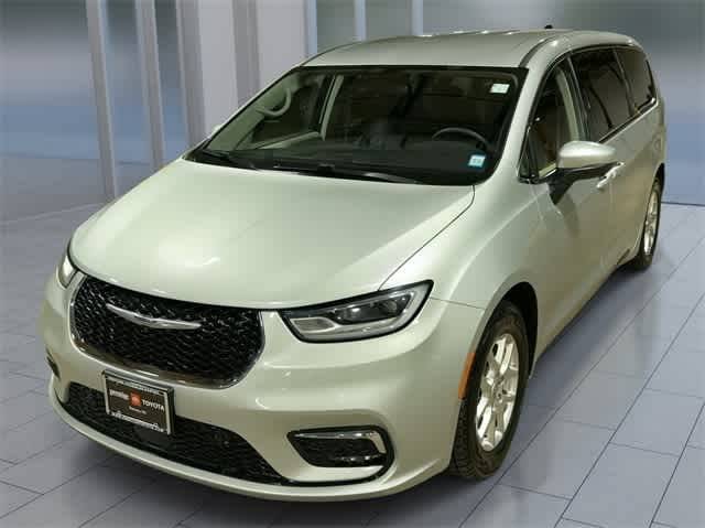 2023 Chrysler Pacifica Touring L — Minivan — 77,689 mi — Ramsey, NJ