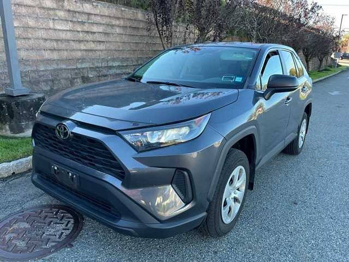 2022 Toyota RAV4 LE — SUV — 28,110 mi — Ramsey, NJ