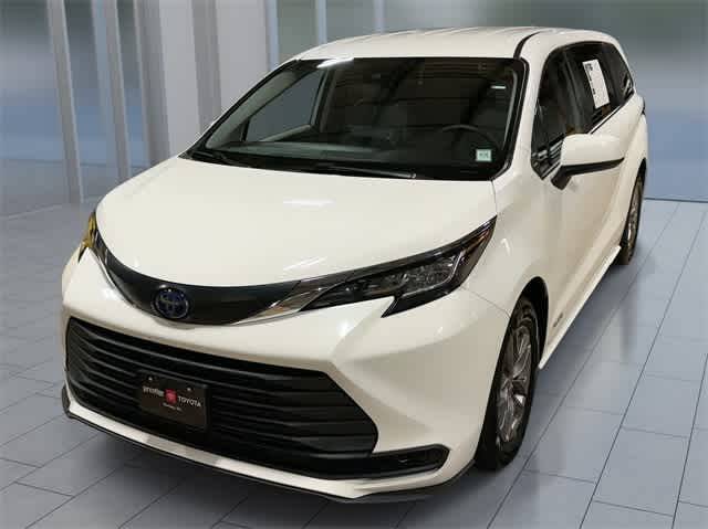 2021 Toyota Sienna LE — Minivan — 56,841 mi — Ramsey, NJ
