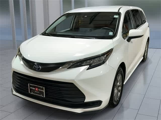 2022 Toyota Sienna LE — Minivan — 80,373 mi — Ramsey, NJ