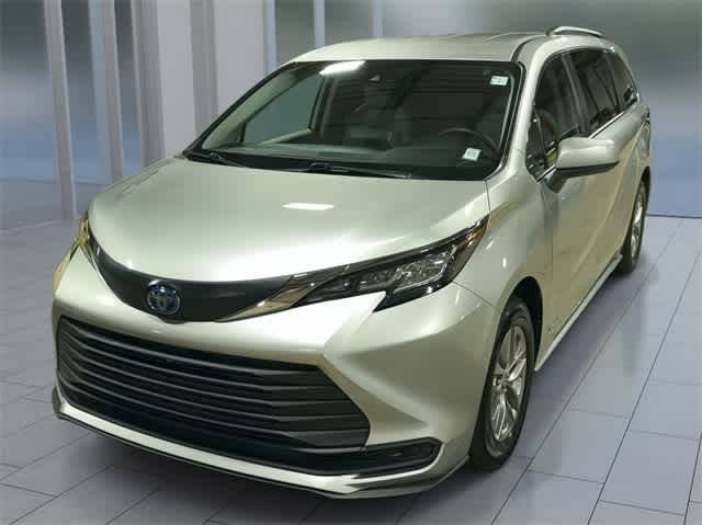 2021 Toyota Sienna LE — Minivan — 38,492 mi — Ramsey, NJ