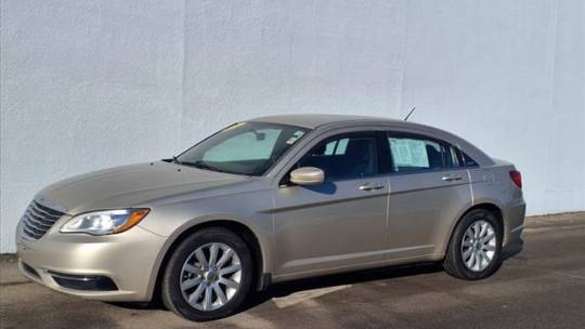 2014 Chrysler 200 Touring — Sedan — 60,502 mi — Indianapolis, IN