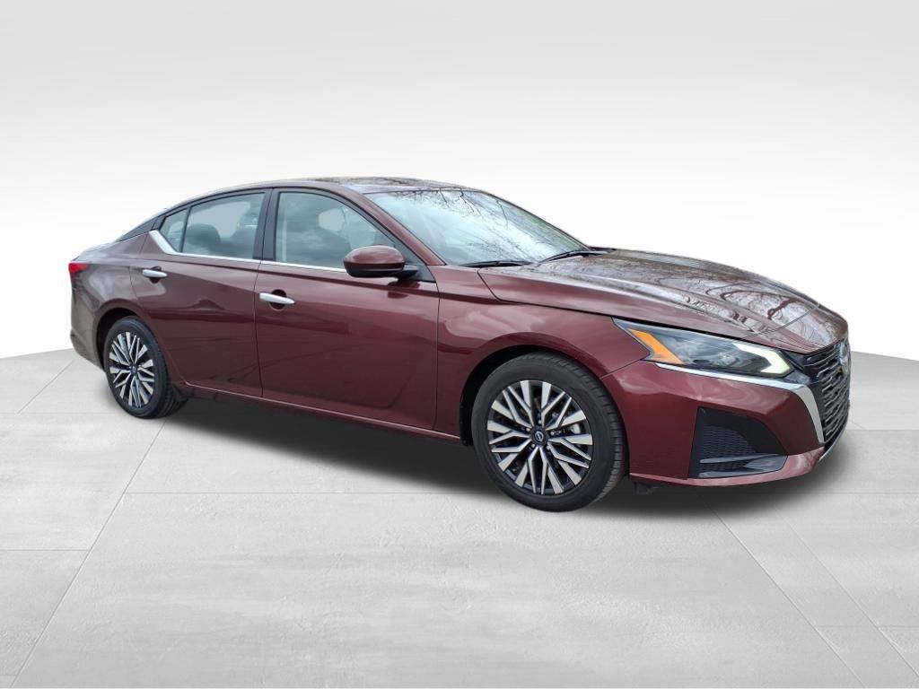 2023 Nissan Altima SV — Sedan — 61,012 mi — Indianapolis, IN