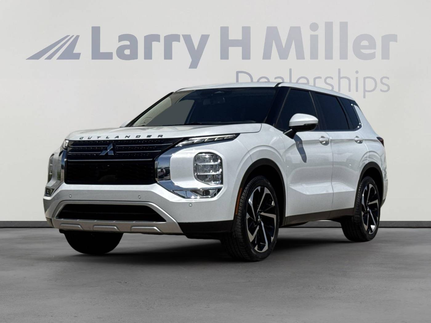 2024 Mitsubishi Outlander SE — SUV — 12,885 mi — Tucson, AZ