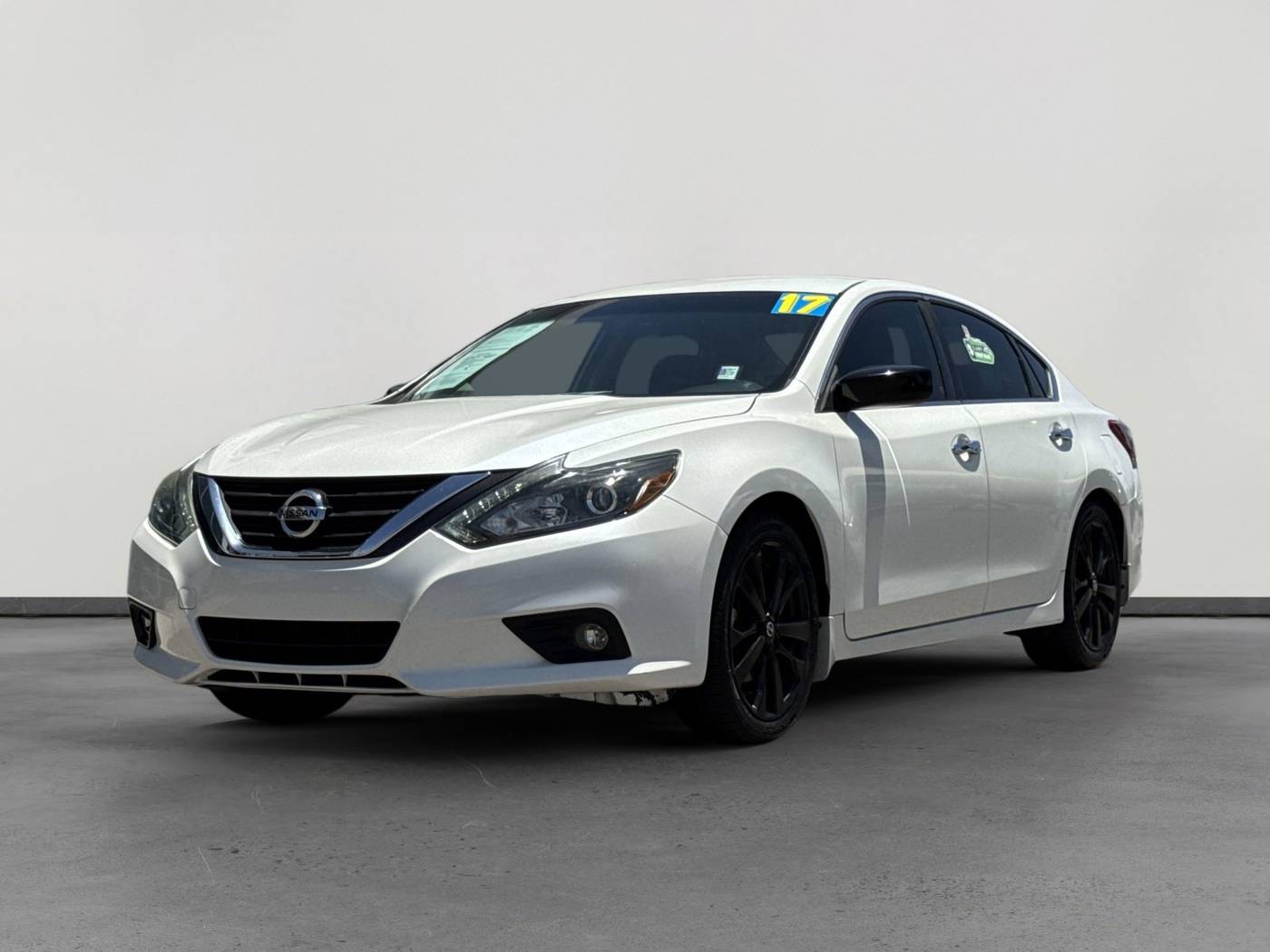 2017 Nissan Altima 2.5 SR — Sedan — 105,365 mi — Tucson, AZ