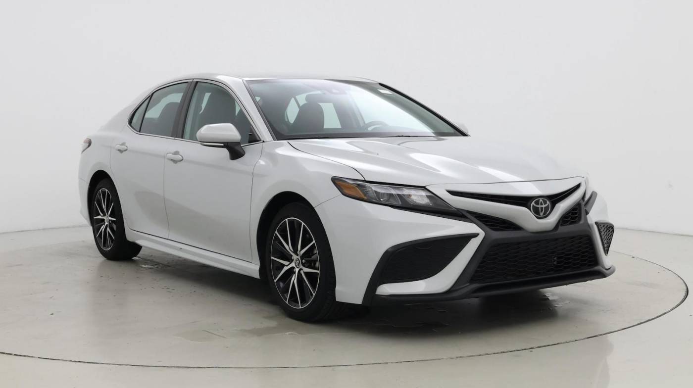 2023 Toyota Camry SE — Sedan — 18,320 mi — Fort Myers, FL