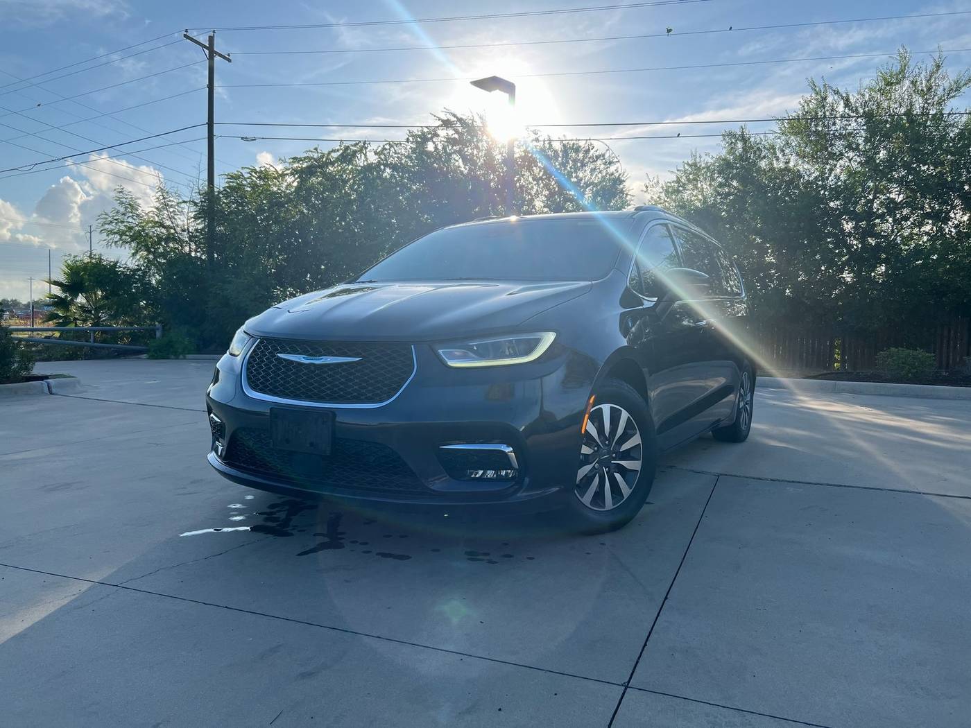 2021 Chrysler Pacifica Hybrid Touring L — Minivan — 86,000 mi — Corpus Christi, TX