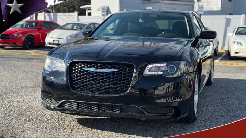 2019 Chrysler 300 Touring — Sedan — 118,501 mi — Jamesburg, NJ