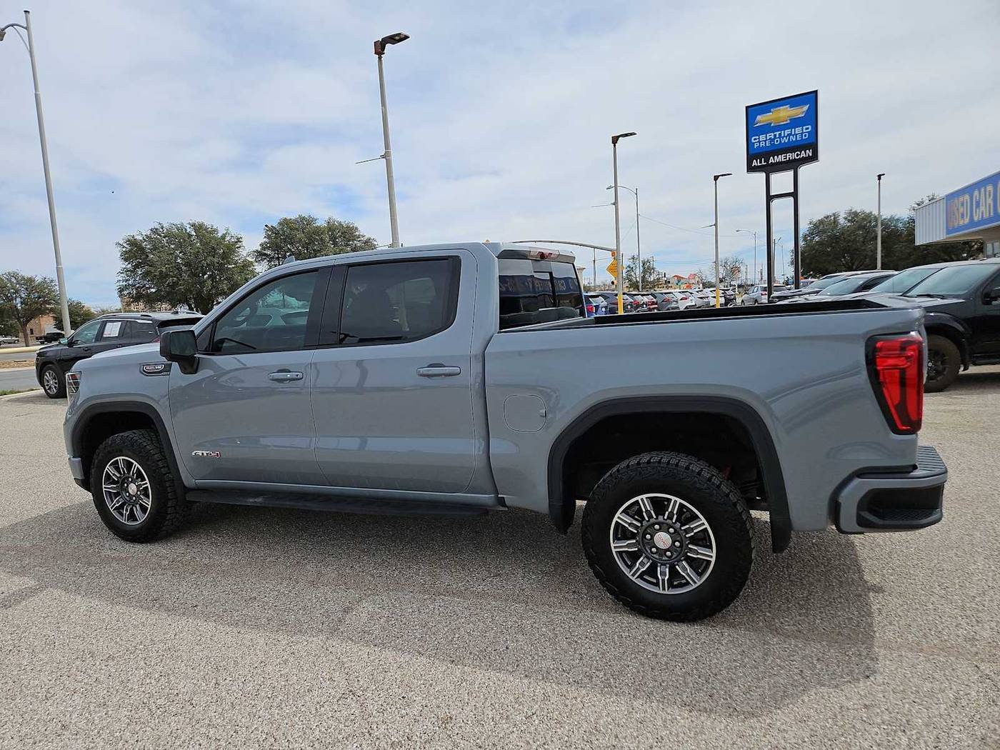 Thumbnail 3