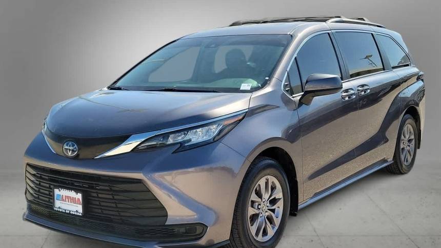 2023 Toyota Sienna LE — Minivan — 52,966 mi — Odessa, TX
